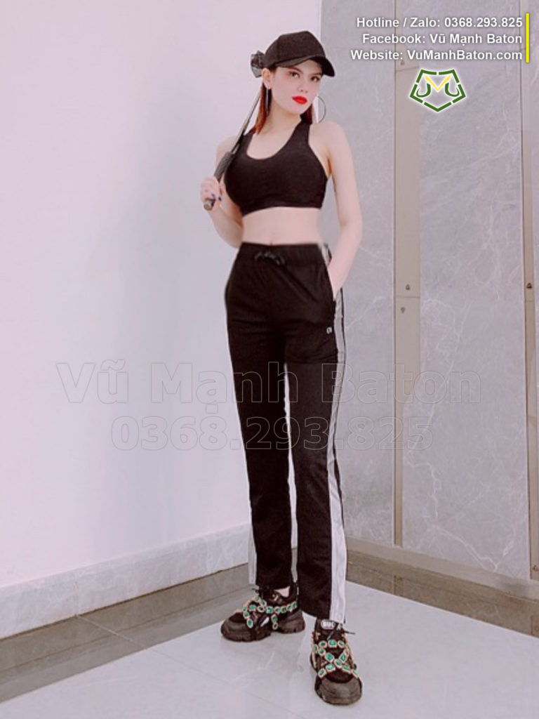 Nguoi mau Thi Thi (Vinhomes Central Park, TpHCM) da mua Baton ASP Chinh Hang mau den Army (2)