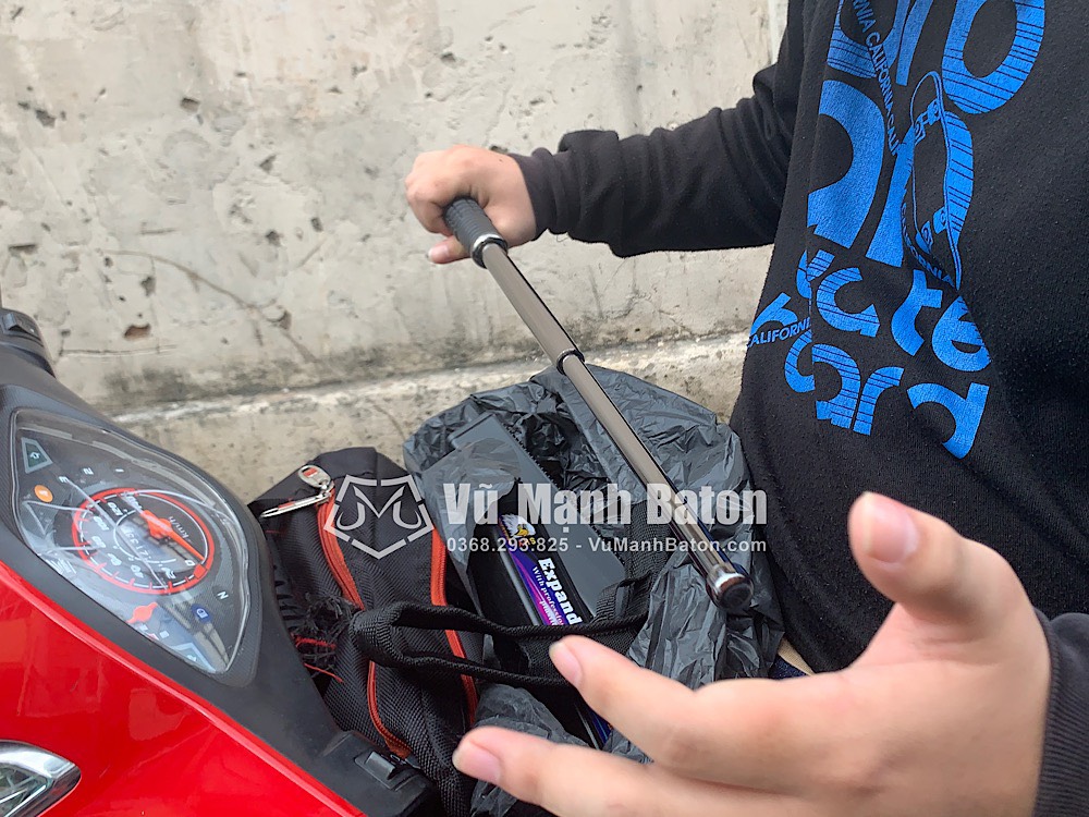 Bạn Hồ Đinh ở quận Gò Vấp, TpHCM đã mua gậy baton SHY chính hãng màu Titan Army