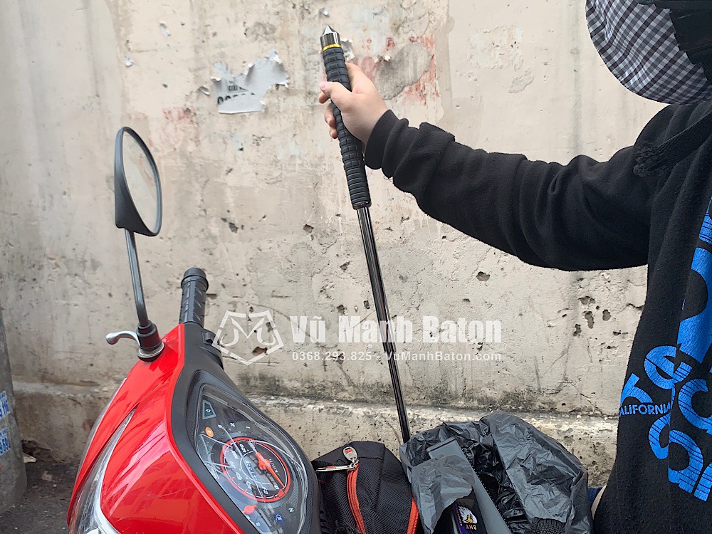 Bạn Hồ Đinh ở quận Gò Vấp, TpHCM đã mua gậy baton SHY chính hãng màu Titan Army