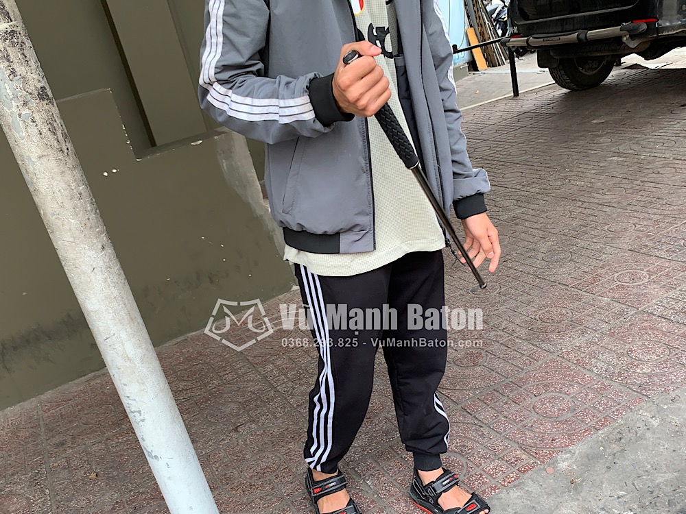 Bạn Minh ở Quận 10 TpHCM đã mua baton ASP Titan màu Army chính hãng