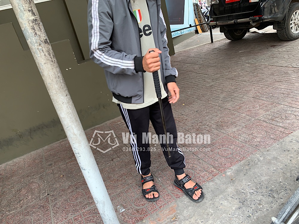 Bạn Minh ở Quận 10 TpHCM đã mua baton ASP Titan màu Army chính hãng