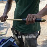 Ban Vy Van (Binh Tan, TpHCM) da mua Baton Hummer mau vang Gold chuoi pha kinh (2)