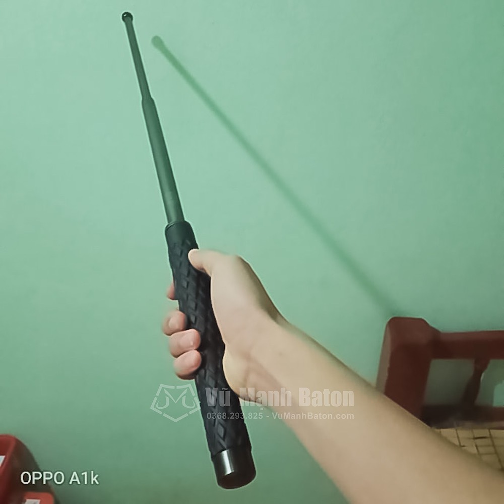 Ban Ly Kim Q (Chau Thanh, Tra Vinh) da mua baton ASP mau den Army (4)